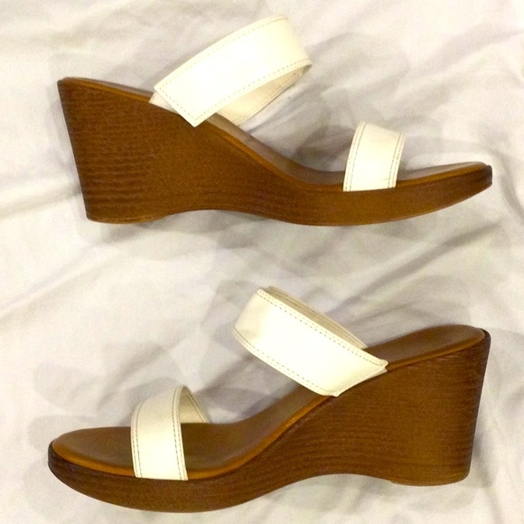 White Wedge Slide Heels Size 8.5 - Picture 6 of 8